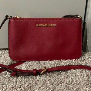 Michael Korea red crossbody purse